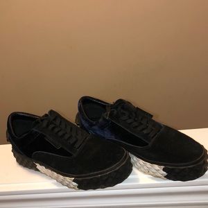 Kendall&kylie sneakers